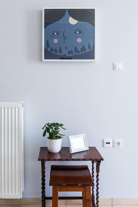 Athenian Cozy For 4