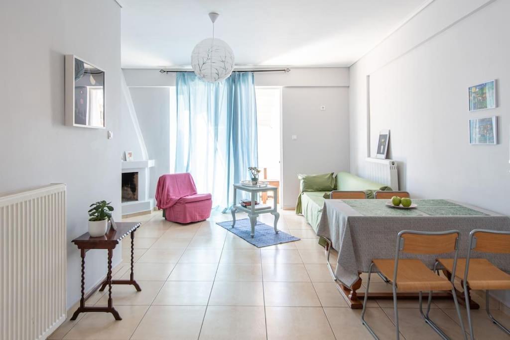Athenian Cozy For 4 Apartment Athens